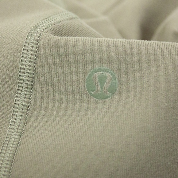 Lululemon Logo Waist Green Crop Leggings | Size 4 - Picture 6 of 6
